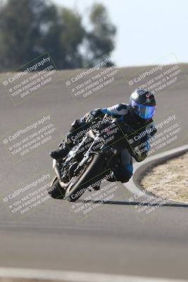 media/Nov-02-2025-Lets Ride (Sun) [[f7a3caa734]]/B Group/1220pm (Turn 2 Outside)/